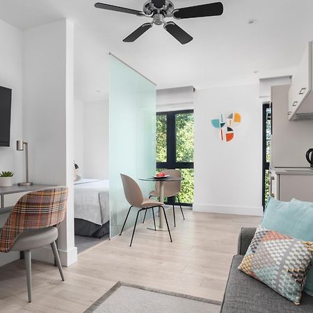 Q Square By Supercity Aparthotels Brighton Екстериор снимка