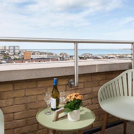 Q Square By Supercity Aparthotels Brighton Екстериор снимка