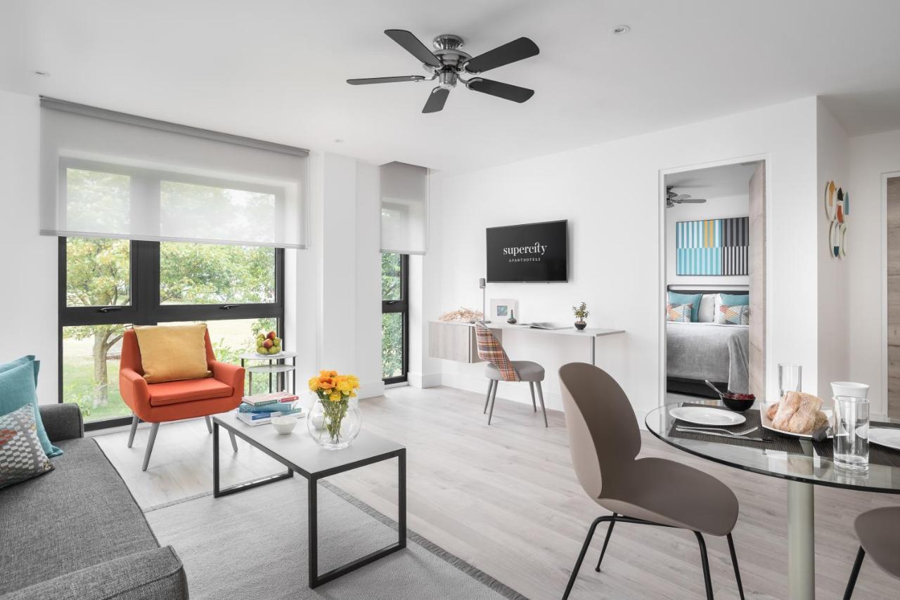 Q Square By Supercity Aparthotels Brighton Екстериор снимка