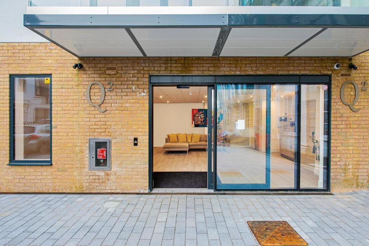Q Square By Supercity Aparthotels Brighton Екстериор снимка