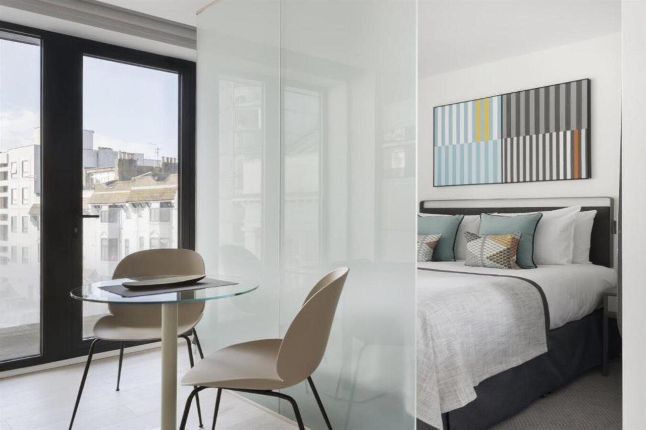 Q Square By Supercity Aparthotels Brighton Екстериор снимка