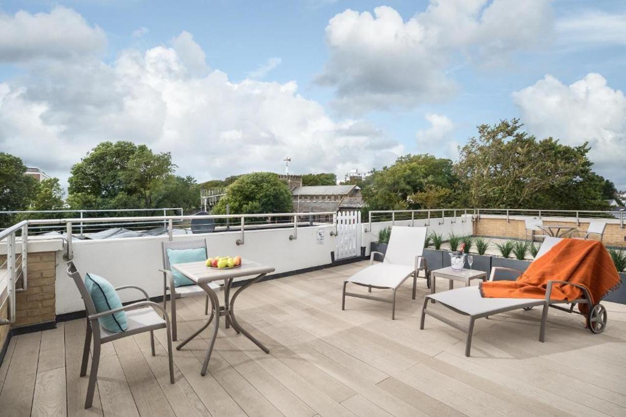 Q Square By Supercity Aparthotels Brighton Екстериор снимка