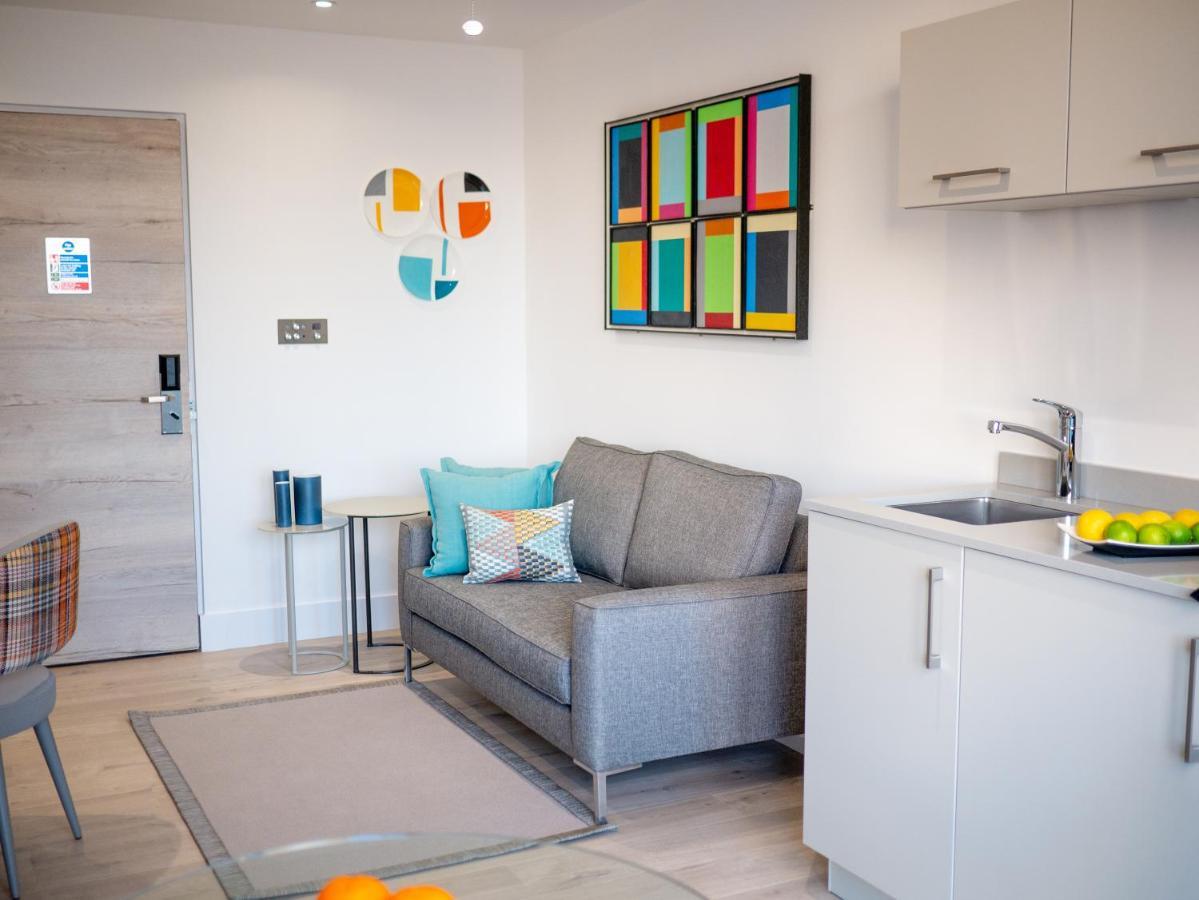Q Square By Supercity Aparthotels Brighton Екстериор снимка