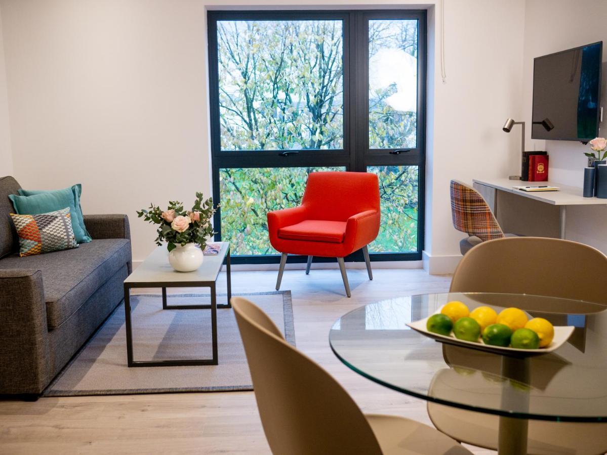 Q Square By Supercity Aparthotels Brighton Екстериор снимка
