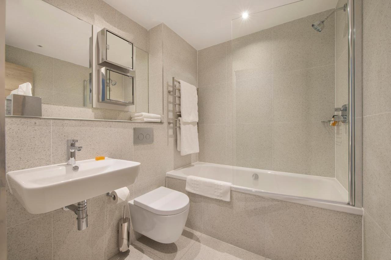 Q Square By Supercity Aparthotels Brighton Екстериор снимка