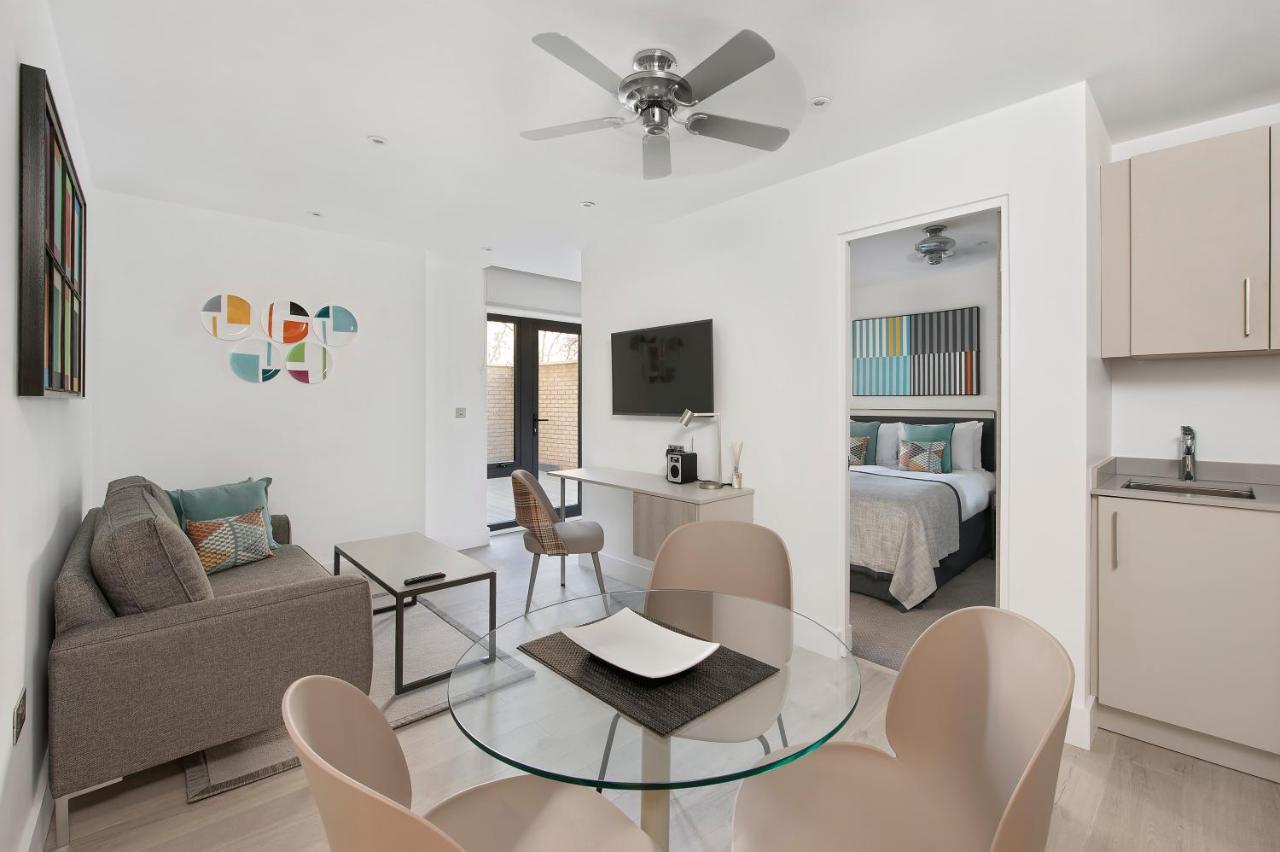 Q Square By Supercity Aparthotels Brighton Екстериор снимка