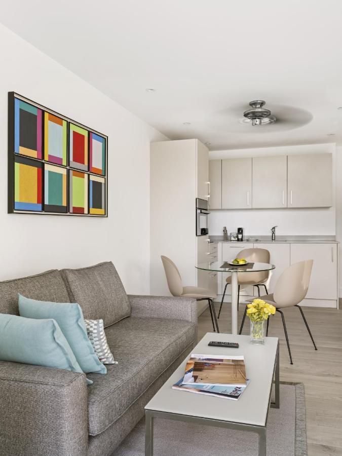 Q Square By Supercity Aparthotels Brighton Екстериор снимка
