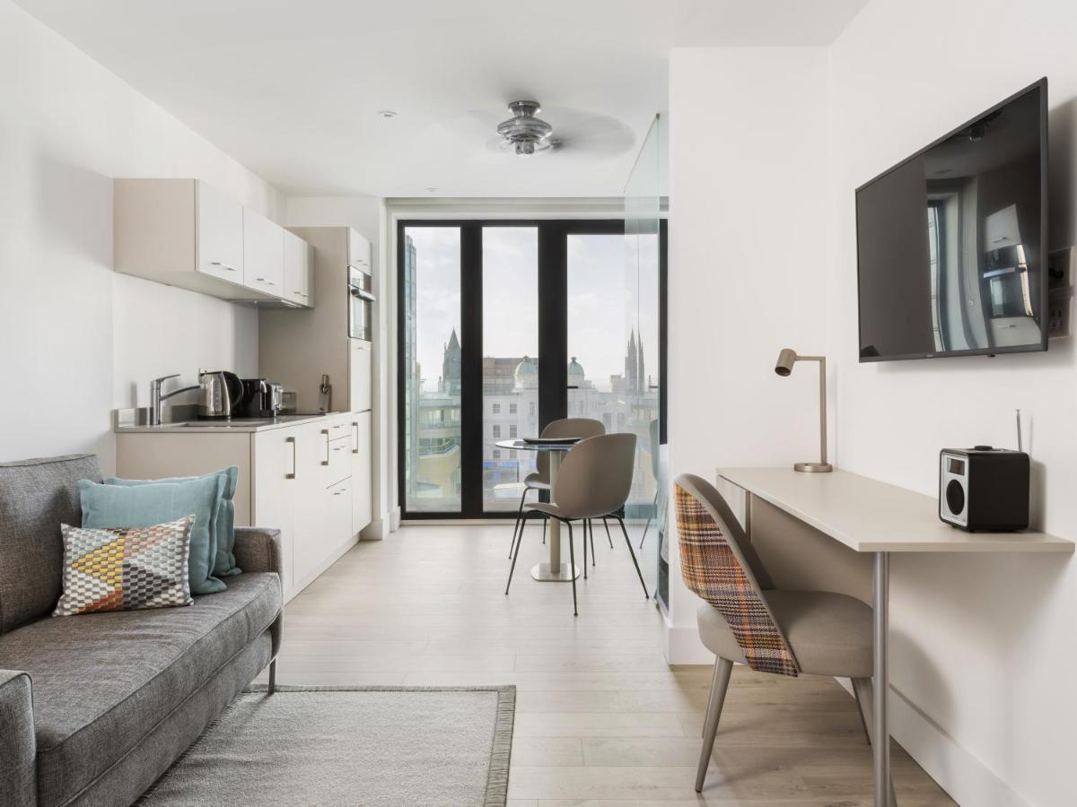 Q Square By Supercity Aparthotels Brighton Екстериор снимка