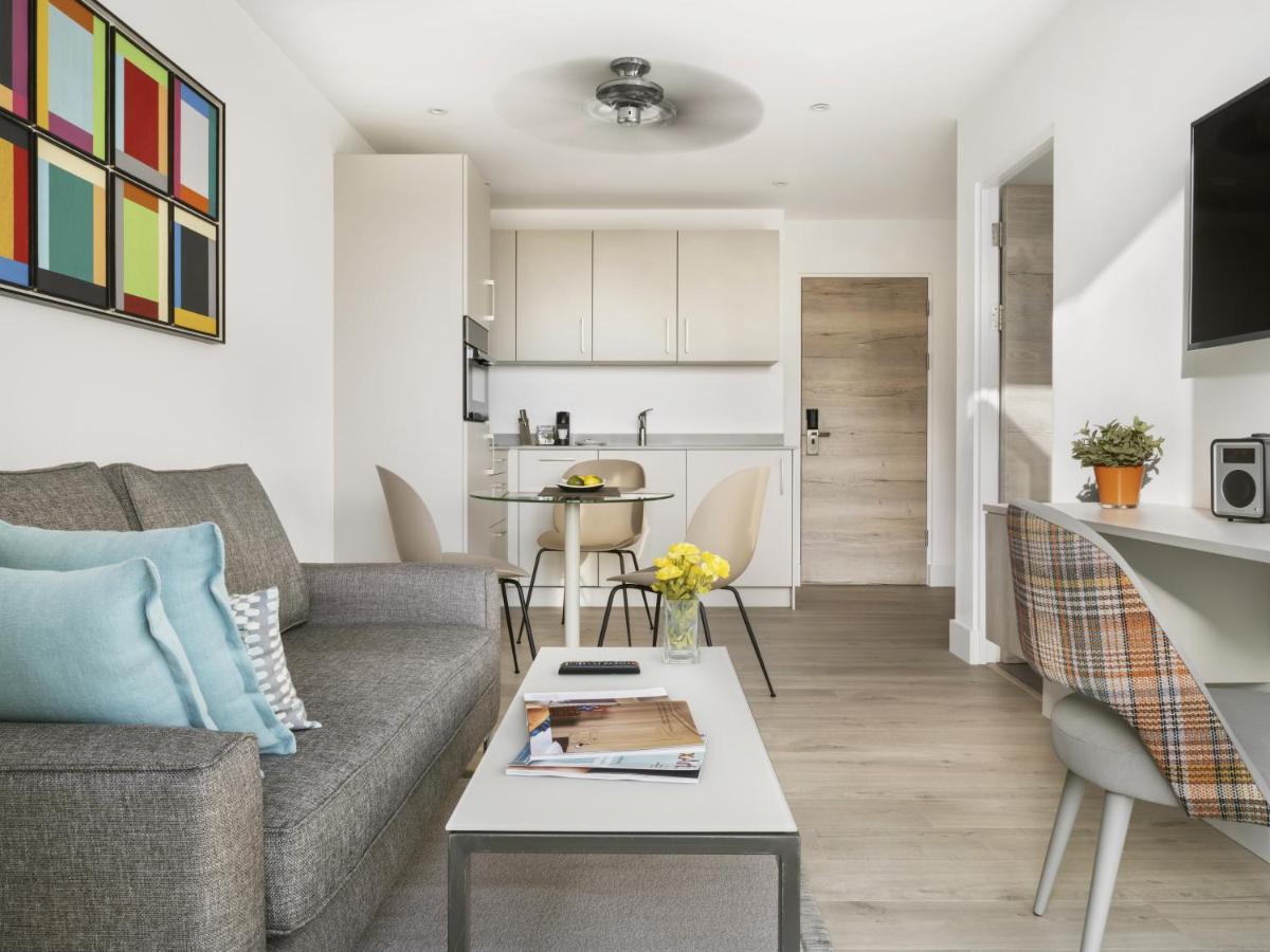 Q Square By Supercity Aparthotels Brighton Екстериор снимка