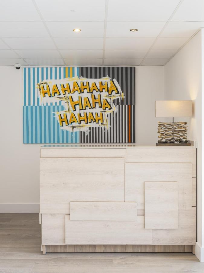 Q Square By Supercity Aparthotels Brighton Екстериор снимка
